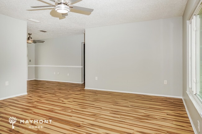 Photo - 1003 Southern Pine Ln