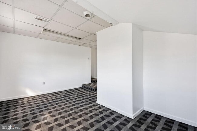 Photo - 7909 Oxford Ave