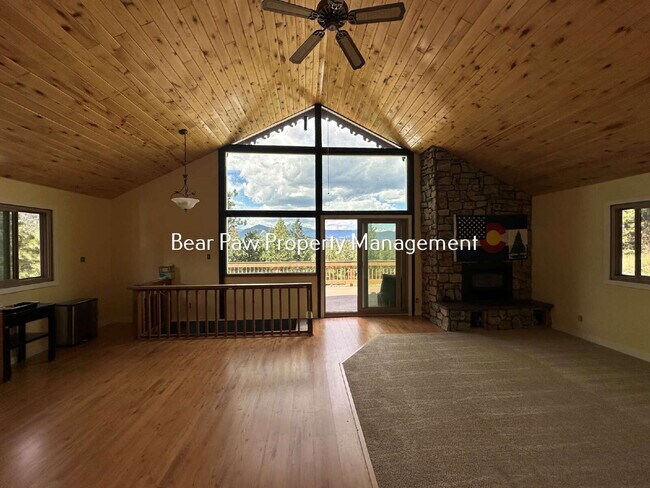 159 Columbine Dr