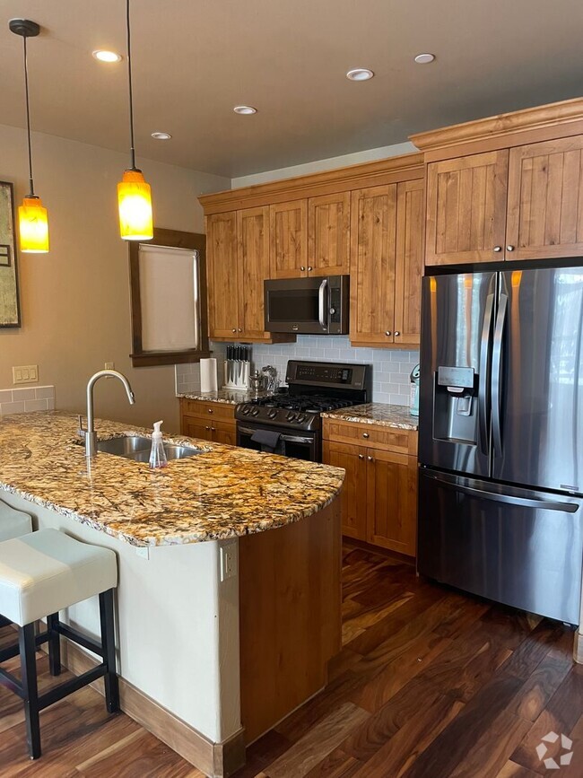 Building Photo - Unfurnished 2 bedroom in Frisco. Walk to M... Rental
