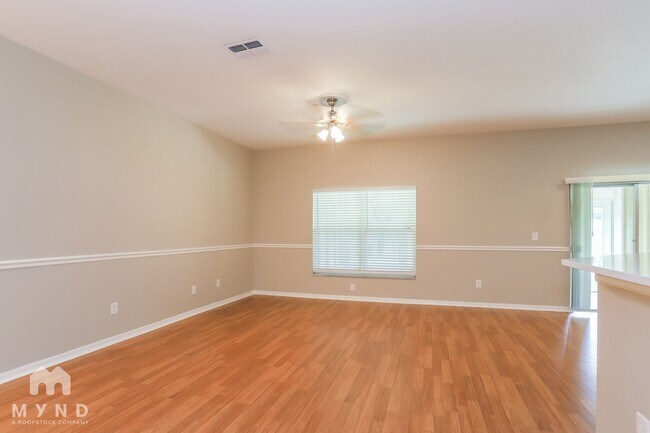 Photo - 713 Parsons Pointe St
