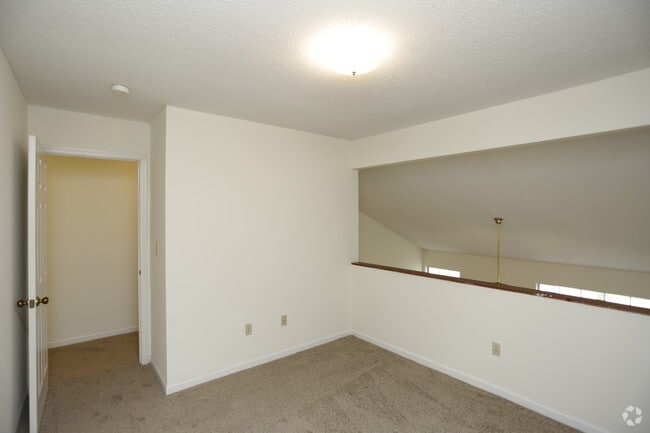 2BR, 2BA Loft - 1280 SF