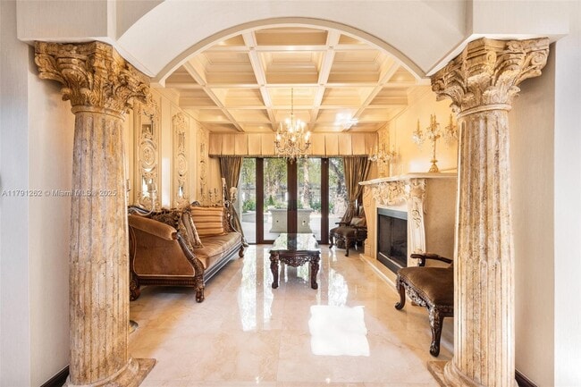 Photo - 6016 Leonardo St