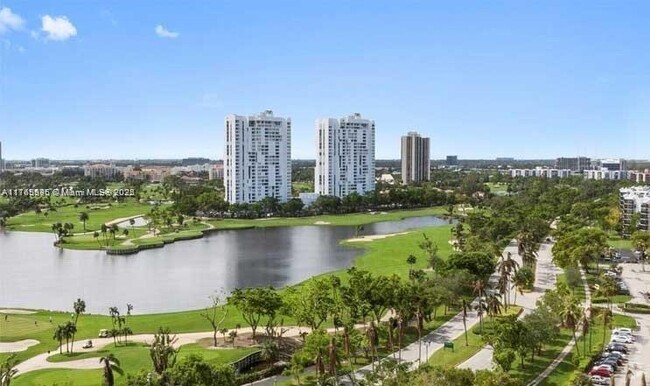 Building Photo - 3731 N Country Club Dr Unit 2024 Rental