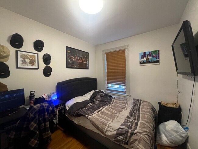 Photo - 143 L St Unit 2