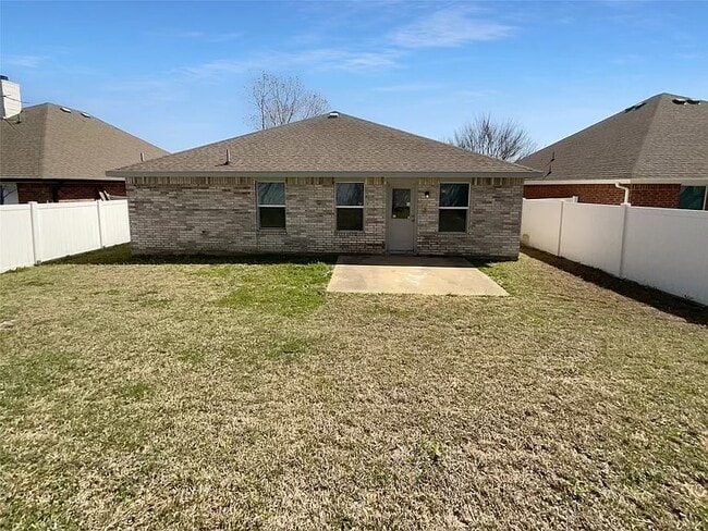 Building Photo - 3331 Light Pointe Dr Rental