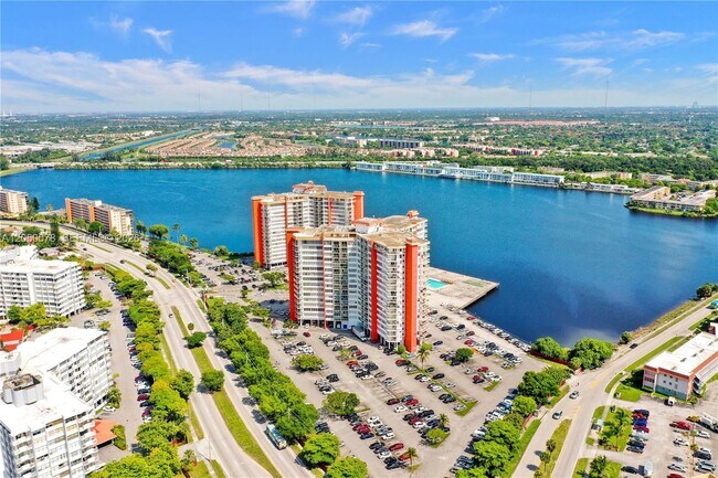 1301 NE Miami Gardens Dr Unit 1113W