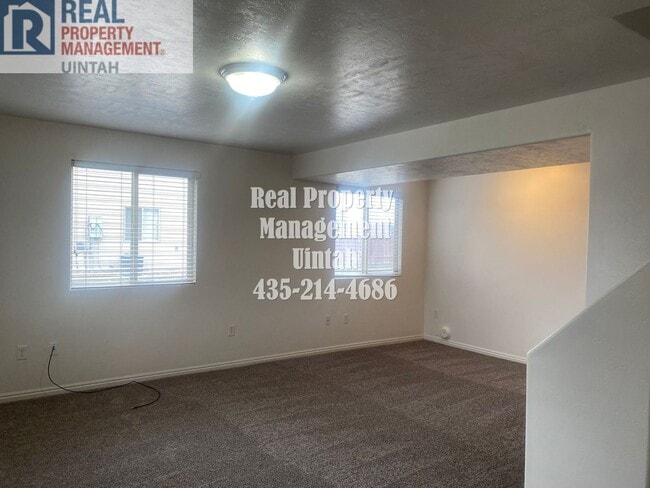 Photo - Beautiful Twin Home for Rent!