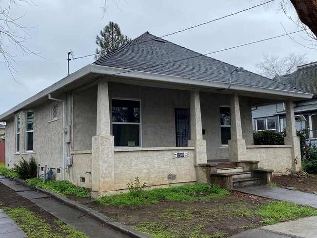 Building Photo - 1545 Pine St Rental