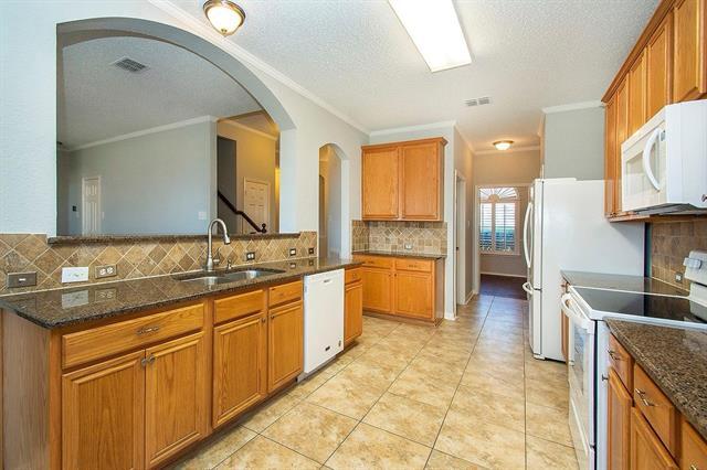 Photo - 406 Leameadow Dr