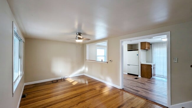 Photo - 1710 N Raynor Ave