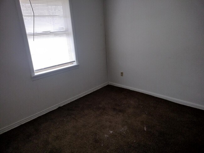 Photo - 3305 Daffodil Dr