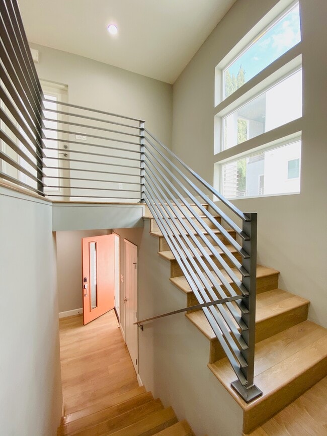 Photo - 855 N McCadden Pl