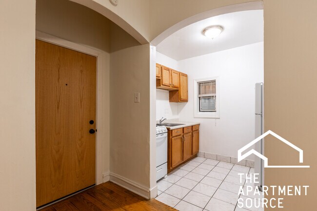 Photo - 4854 N Damen Ave Apartments