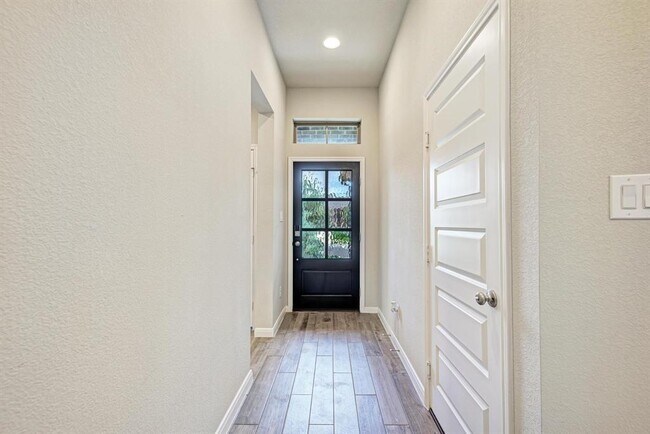 Photo - 144 Danielson St