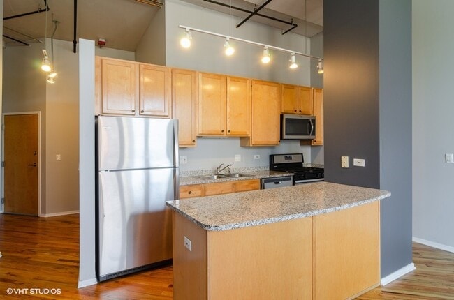 Photo - 6 S Laflin St Unit 305S