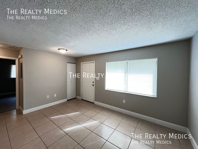 Photo - 2000 NW 43rd St