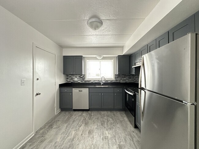 Photo - 1408 Carol St Unit B3