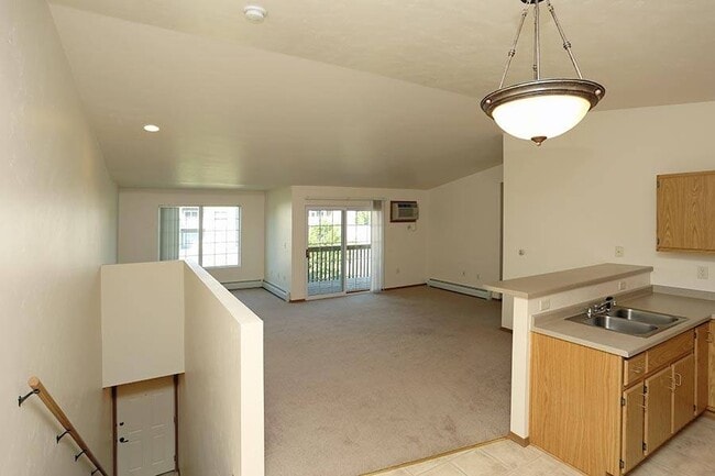 Photo - HOME TOWN APARTMENTS