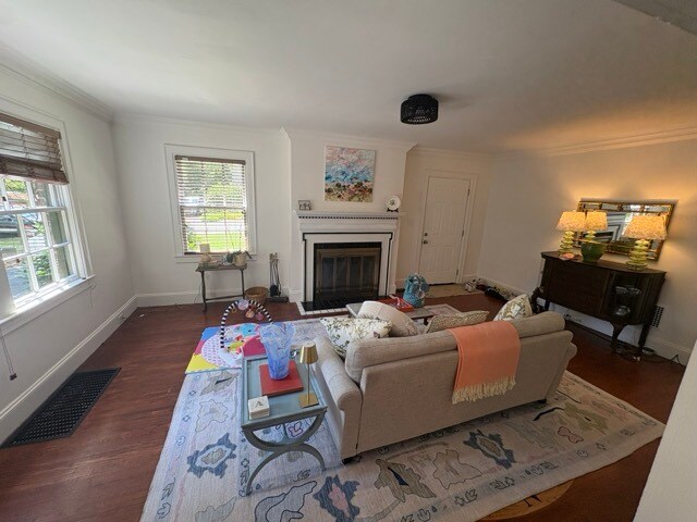 Photo - 2035 Chesterfield Ave