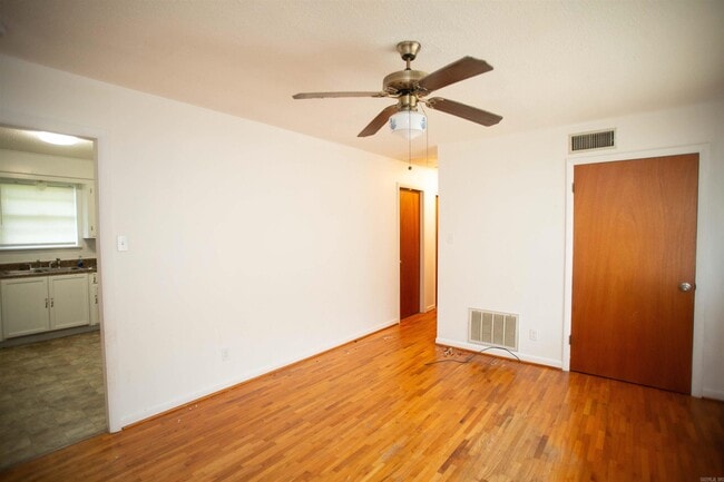 Photo - 5805 Hopson Dr