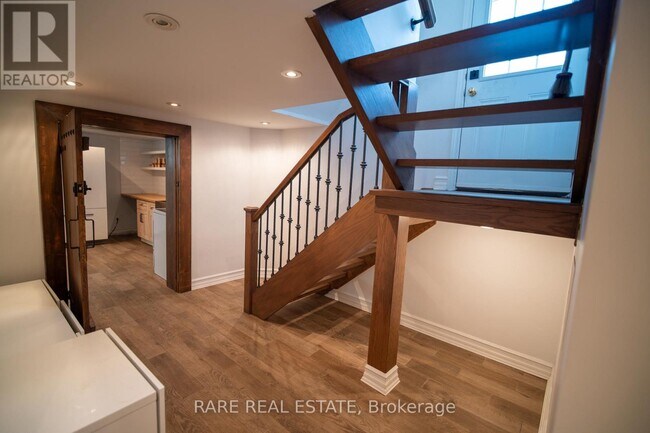 Photo - 391 Alper St