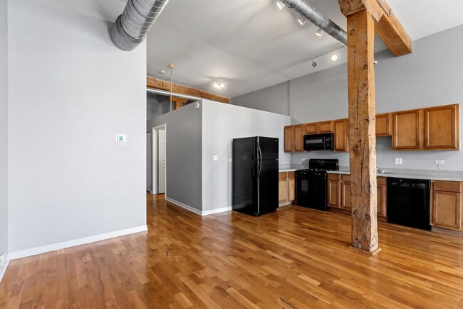 1812 S Bishop St Unit 1822