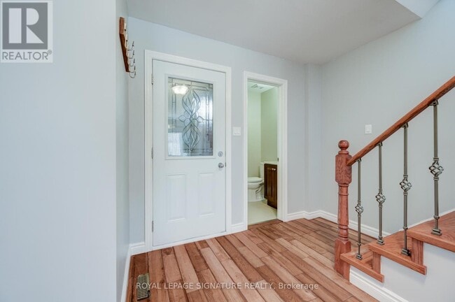 Photo - 6359 Plowmans Heath