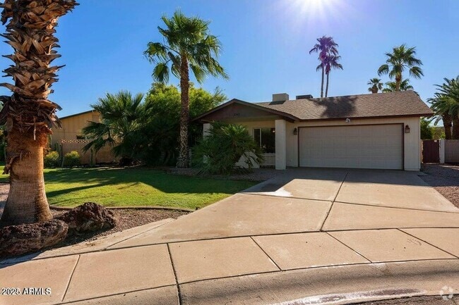 Building Photo - 2361 E Riviera Dr Rental