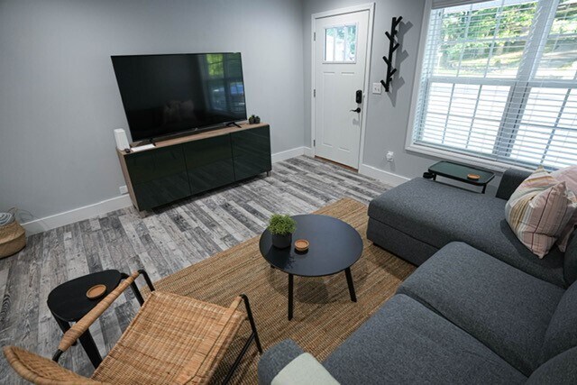 Photo - 1029 W 5th St