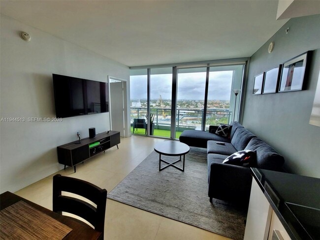 Photo - 92 SW 3rd St Unit 1808