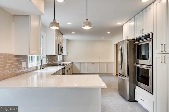 Building Photo - 12127 Holly Knoll Cir Rental
