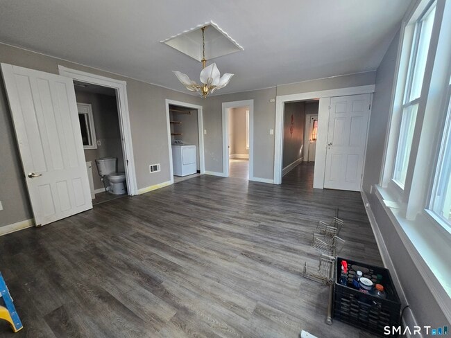 Photo - 106 Hanover St