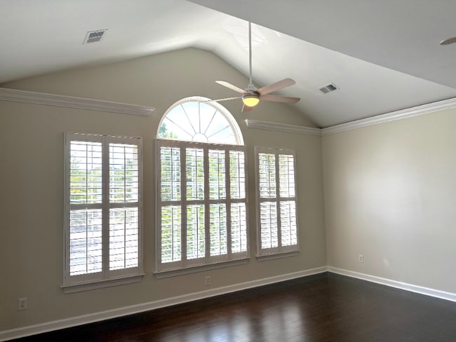Photo - 1462 Wellbrooke Ln