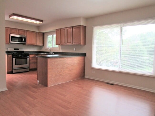 Photo - 1912 Orchard Ln