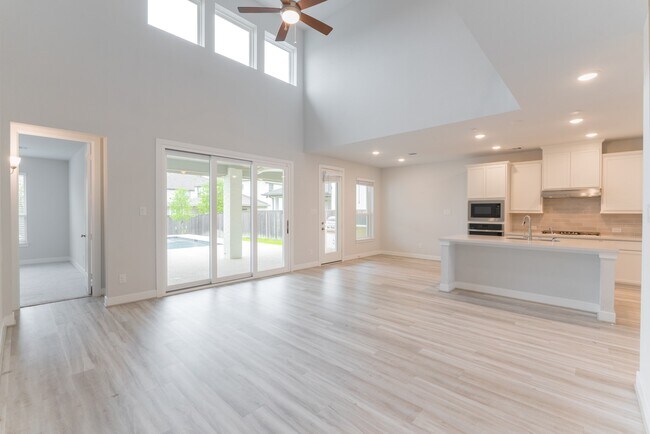 Photo - 146 Renodes Garden Ln