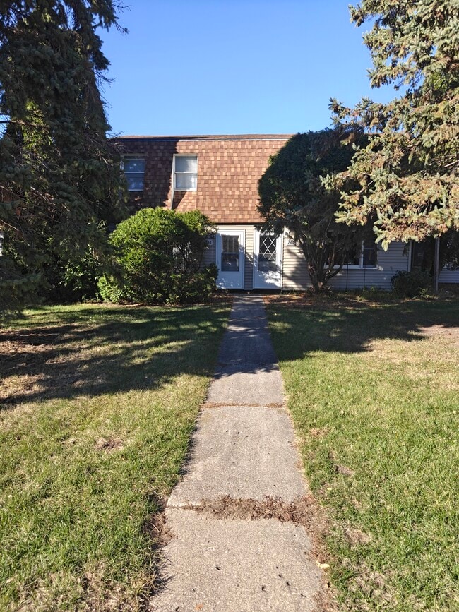 Photo - 240 22nd St NW Unidad 250 22nd St NW