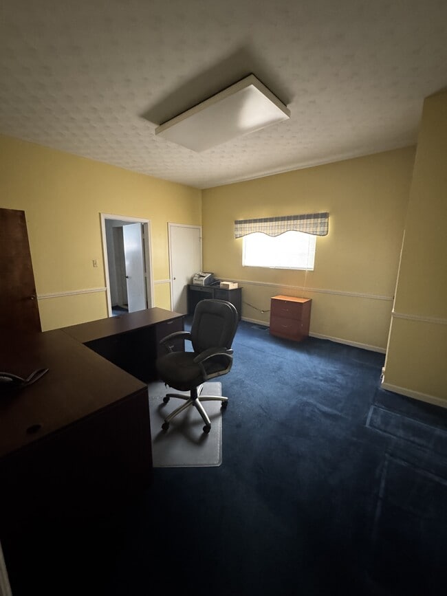 Photo - 2467 3rd Ave