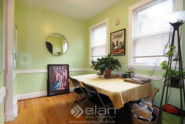 Photo - 3915 N Wolcott Ave Unit CH