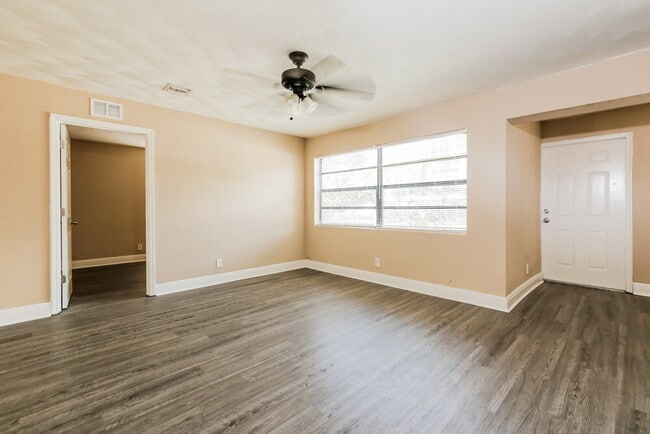 Photo - 331 SW 11th Ave
