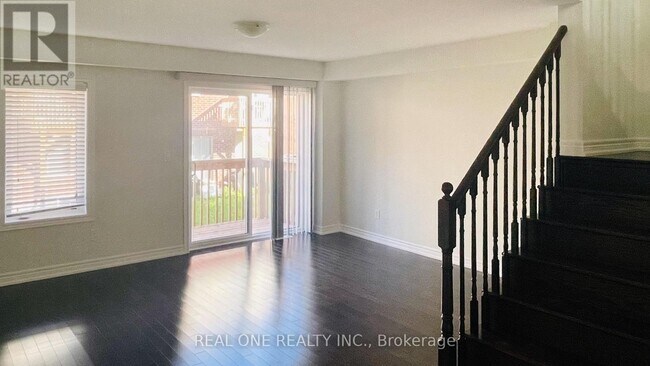 Photo - 3849 Tufgar Cres