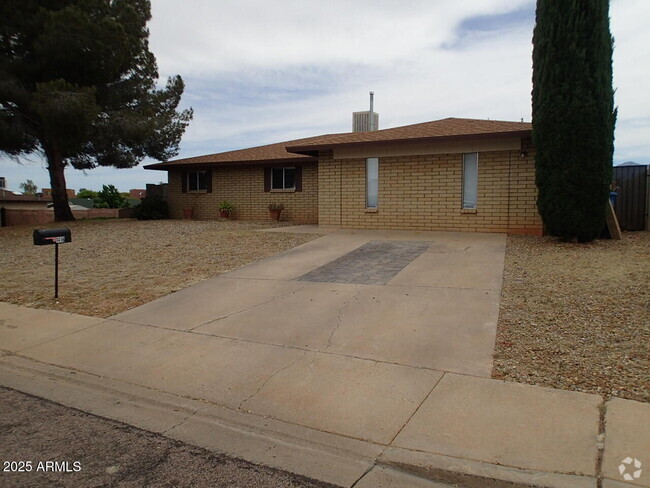Building Photo - 1416 Ocotillo Dr Rental