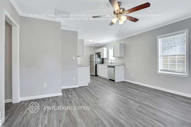 Photo - 843 Meadow Pl