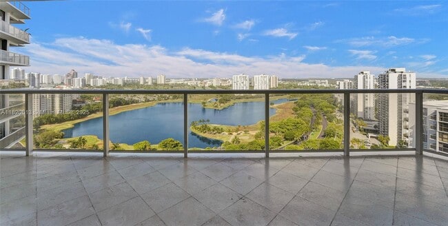 Building Photo - 20281 E Country Club Dr Unit 2303 Rental