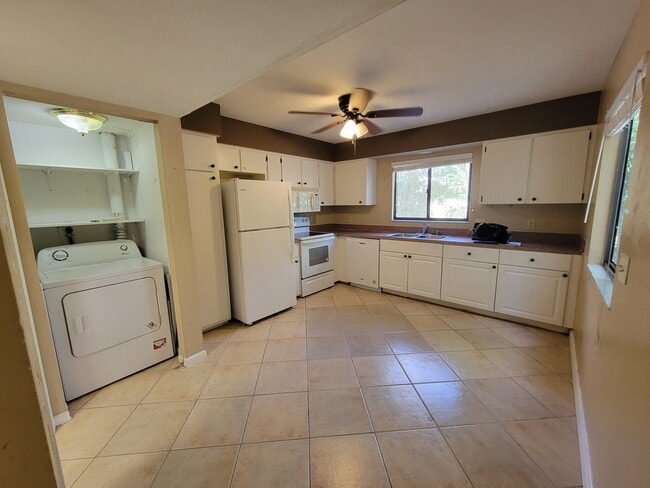 Photo - 7752 Tamara Lee Ct