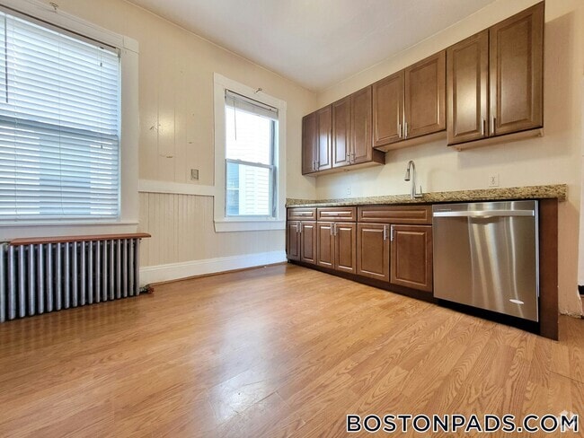 Building Photo - 110 Howland St Rental