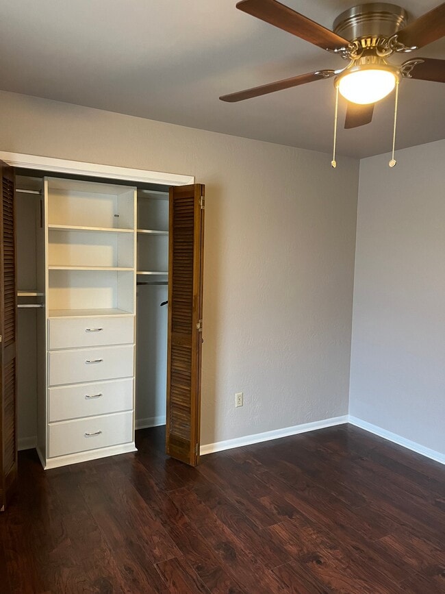 Photo - 4711 Lois Ln