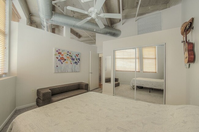 Photo - One Bedroom Unit in Wonderful Western Auto Lofts