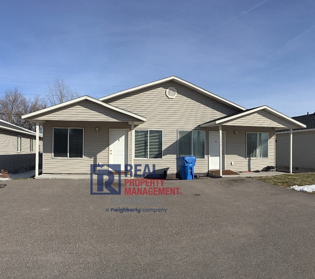 Building Photo - 1592 Zener St Unit 1592 Zener St A