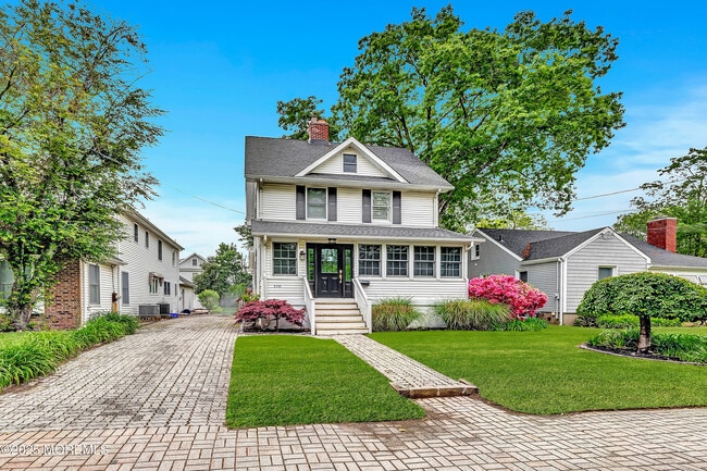 Photo - A370 E Main St